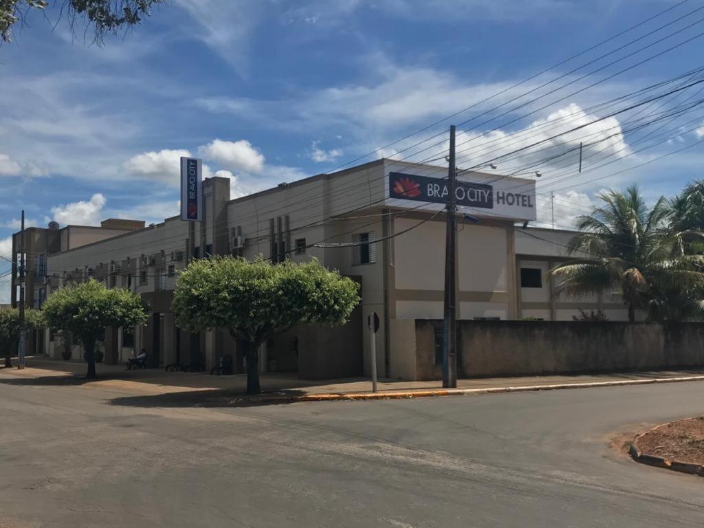Bravo City Hotel Nova Mutum Exterior foto